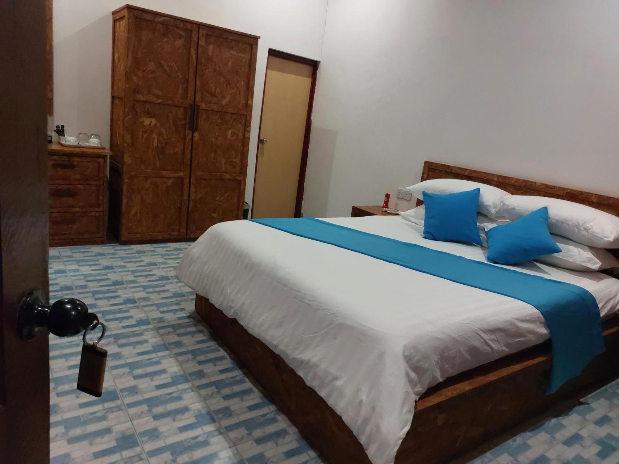Emzaz Blue Lagoon Ugoofaaru Екстериор снимка